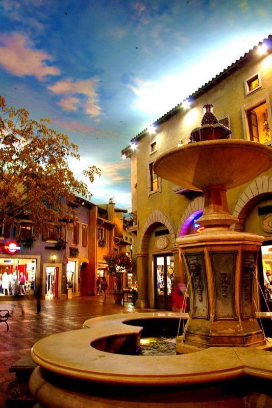 Merry Monte Casino Lodge House In Fourways サントン エクステリア 写真