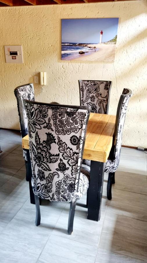 Merry Monte Casino Lodge House In Fourways サントン エクステリア 写真